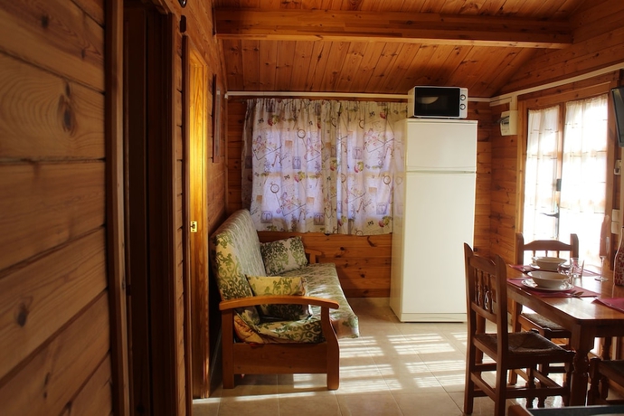 Imagen de la habitación del Hotel Bungalows Oasis. Foto 15