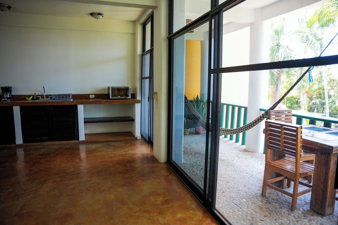 Imagen de la habitación del Hotel Bungalows Oasis, Puerto Escondido. Foto 9
