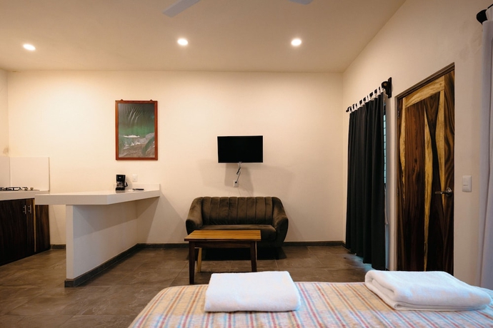 Imagen de la habitación del Hotel Bungalows Oasis, Puerto Escondido. Foto 12