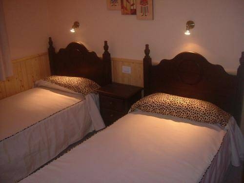 Imagen de la habitación del Hotel Bungalows Parque Cristina. Foto 12