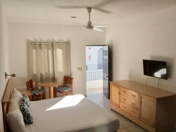 Imagen de la habitación del Hotel Bungalows Princess. Foto 6