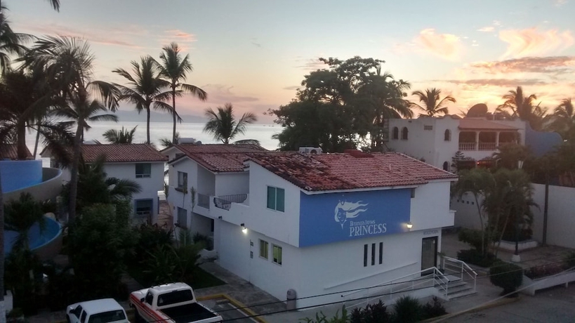 Imagen de los interiores del Hotel Bungalows Princess. Foto 14