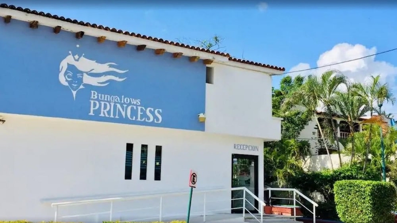 Imagen de los interiores del Hotel Bungalows Princess. Foto 15