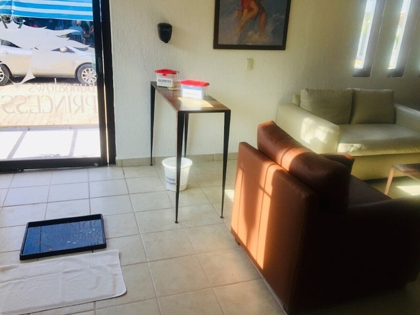 Imagen de los interiores del Hotel Bungalows Princess. Foto 19