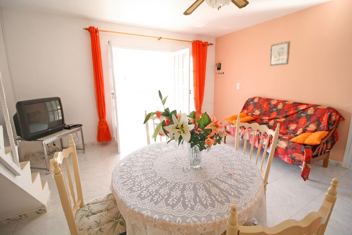 Imagen de los interiores del Hotel Bungalows Renato. Foto 14