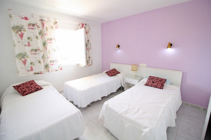 Imagen de la habitación del Hotel Bungalows Renato. Foto 4