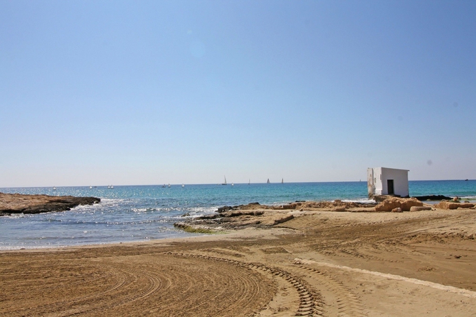 Imagen de los exteriores del Hotel Bungalows Renato. Foto 12