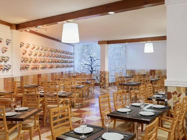 Imagen del bar/restaurante del Hotel Bungalows Vistaflor. Foto 3