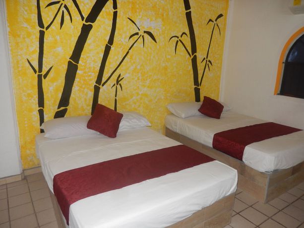 Imagen de la habitación del Hotel Bungalows Y Lizmar. Foto 14