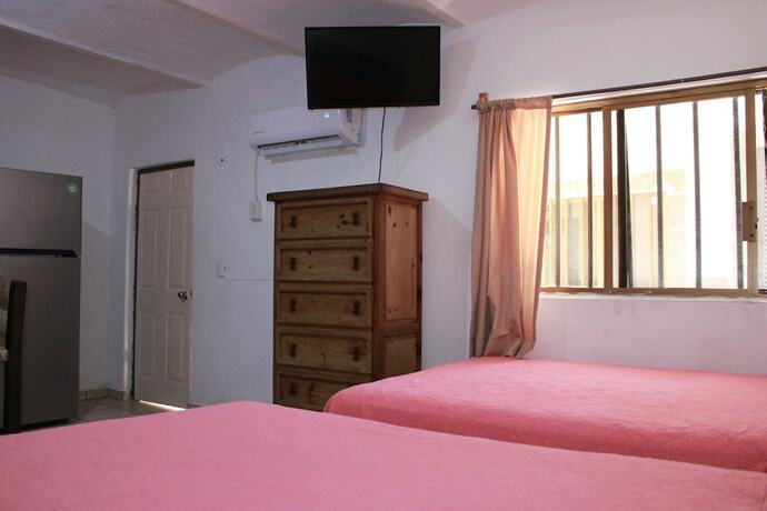 Imagen general del Hotel Bungalows Yessy Tetos. Foto 1