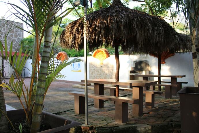 Imagen general del Hotel Bungalows Yessy Tetos. Foto 10