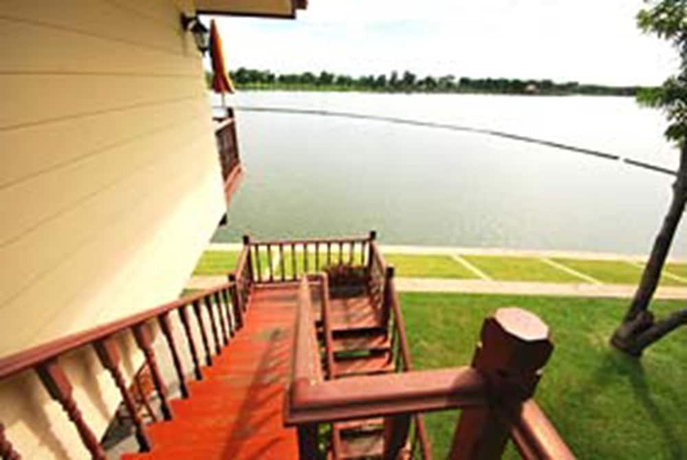 Imagen de la habitación del Hotel Bungchawak Resort. Foto 7