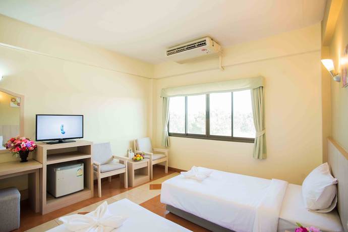 Imagen de la habitación del Hotel Bunjongburi. Foto 9