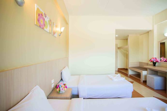 Imagen de la habitación del Hotel Bunjongburi. Foto 10