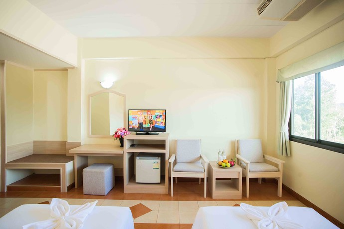 Imagen de la habitación del Hotel Bunjongburi. Foto 14