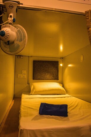 Imagen de la habitación del Hotel Bunk Planet. Foto 18