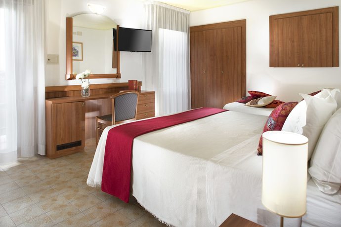 Imagen de la habitación del Hotel Buonafortuna. Foto 14