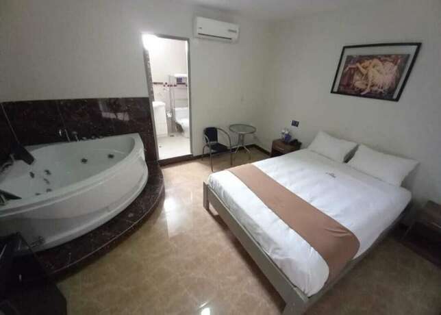 Imagen de la habitación del Hotel Buongiorno Suites Sullana Ii. Foto 13