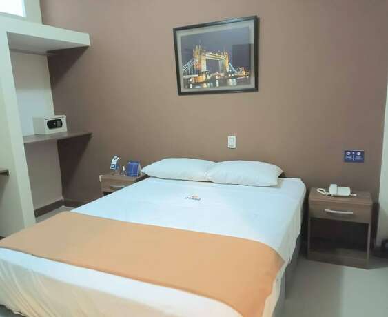 Imagen de la habitación del Hotel Buongiorno Suites Sullana Ii. Foto 14