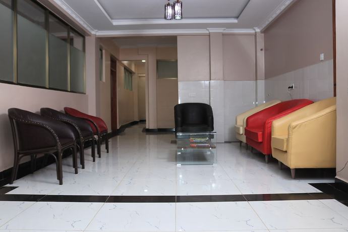 Imagen de los interiores del Hotel Buraha Zenoni And Resort. Foto 19