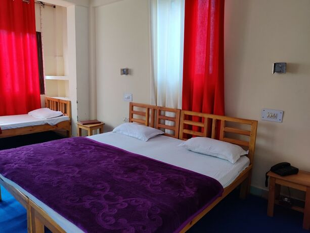 Imagen general del Hotel Burans And Restaurant. Foto 3