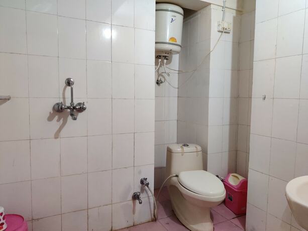 Imagen general del Hotel Burans And Restaurant. Foto 5