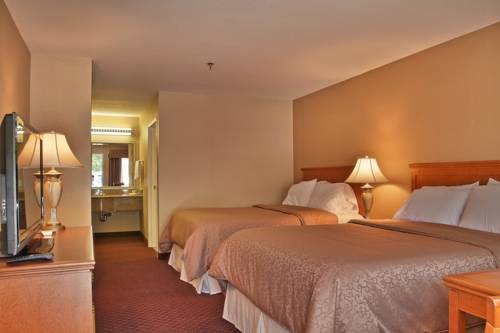 Imagen de la habitación del Hotel Burbank Inn and Suites. Foto 3