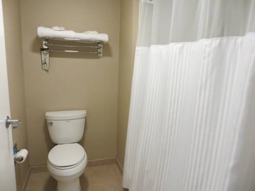 Imagen de la habitación del Hotel Burbank Inn and Suites. Foto 6