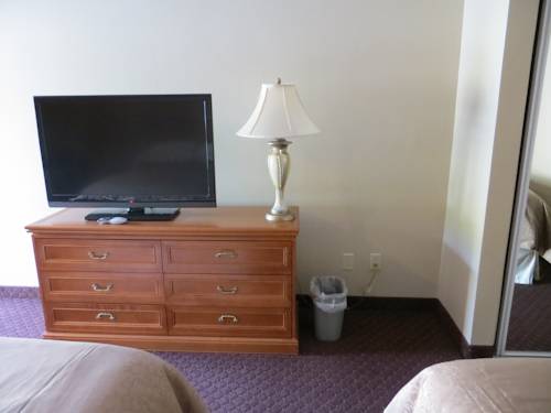 Imagen de la habitación del Hotel Burbank Inn and Suites. Foto 9