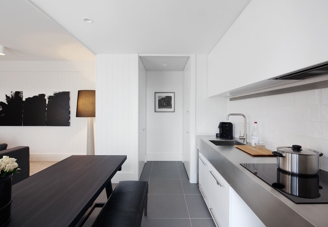 Imagen de la habitación del Hotel Burbury and Apartments. Foto 11