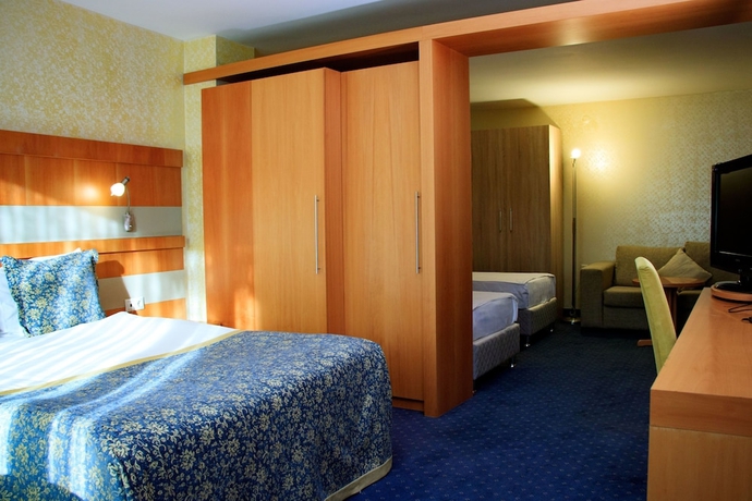 Imagen de la habitación del Hotel Bur&ccedil;man. Foto 5