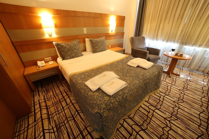 Imagen de la habitación del Hotel Bur&ccedil;man. Foto 6