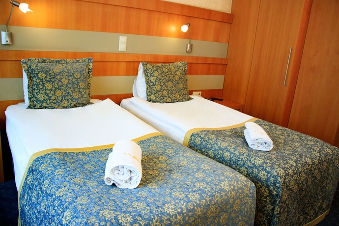 Imagen de la habitación del Hotel Bur&ccedil;man. Foto 7