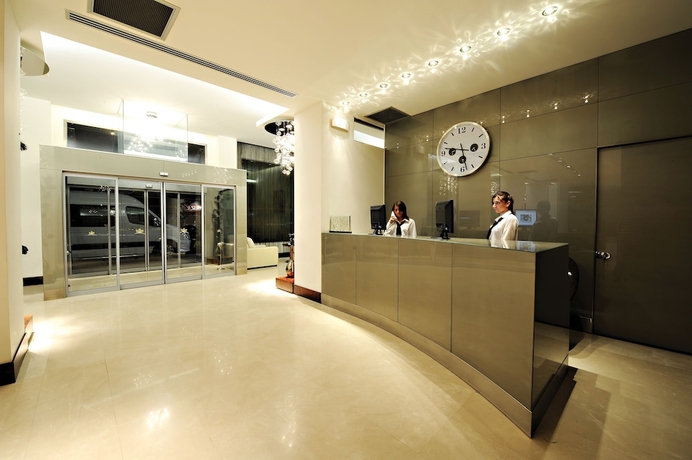 Imagen de los interiores del Hotel Bur&ccedil;man. Foto 19