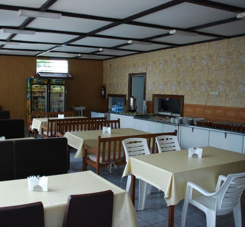 Imagen del bar/restaurante del Hotel Burevestnik Rowing club. Foto 3