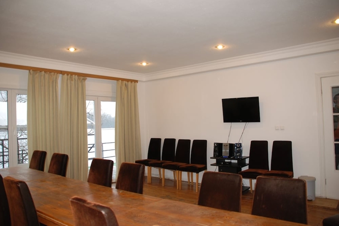 Imagen de los interiores del Hotel Burevestnik Rowing club. Foto 17