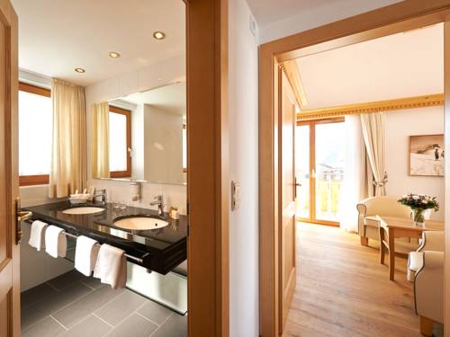 Imagen de la habitación del Hotel Burg Oberlech. Foto 12
