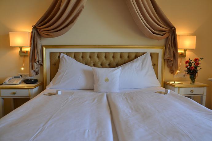 Imagen de la habitación del Hotel Burg Staufenberg. Foto 8