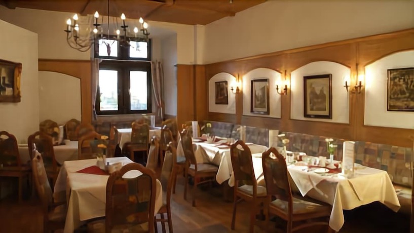 Imagen del bar/restaurante del Hotel Burg Staufenberg. Foto 6