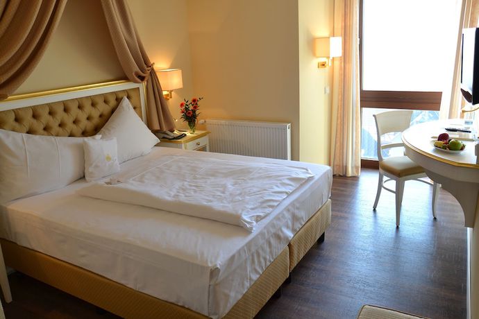 Imagen de la habitación del Hotel Burg Staufenberg. Foto 14