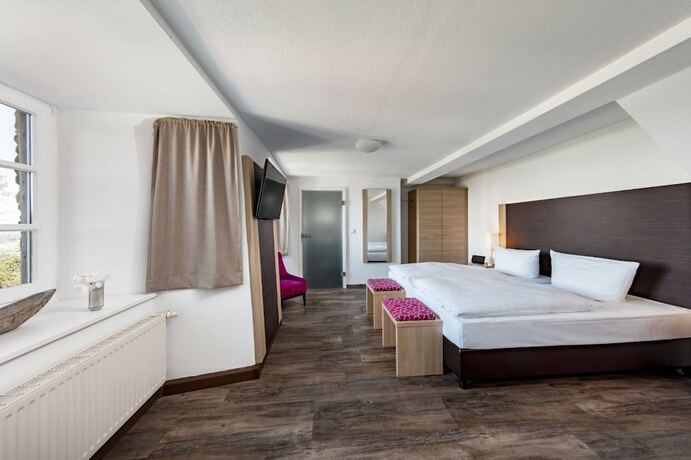 Imagen de la habitación del Hotel Burg Staufeneck. Foto 13