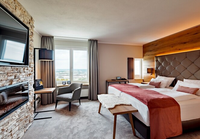 Imagen de la habitación del Hotel Burg Staufeneck. Foto 17