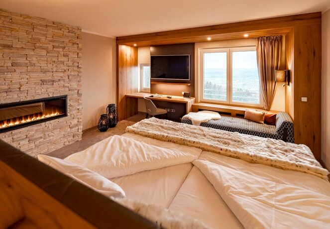 Imagen de la habitación del Hotel Burg Staufeneck. Foto 19