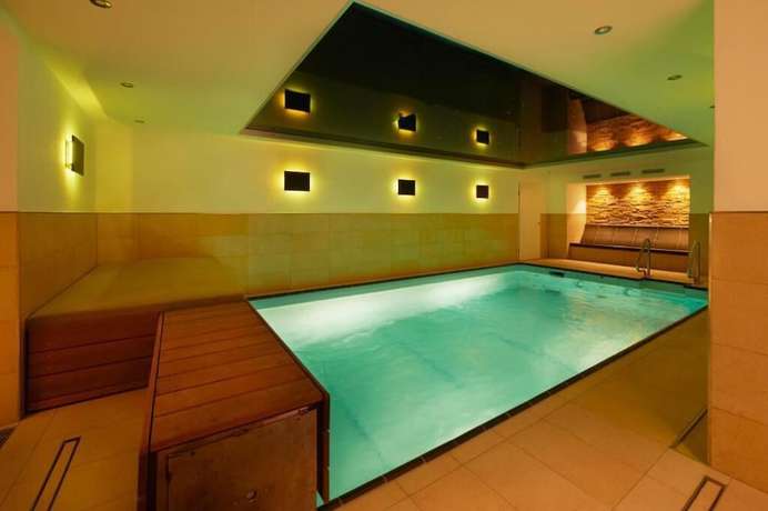 Imagen de la piscina del Hotel Burg-Hotel. Foto 18