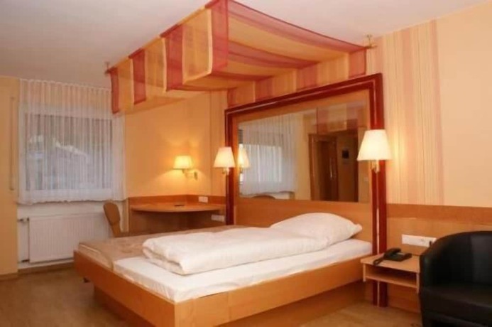 Imagen de la habitación del Hotel Burg-Hotel. Foto 13