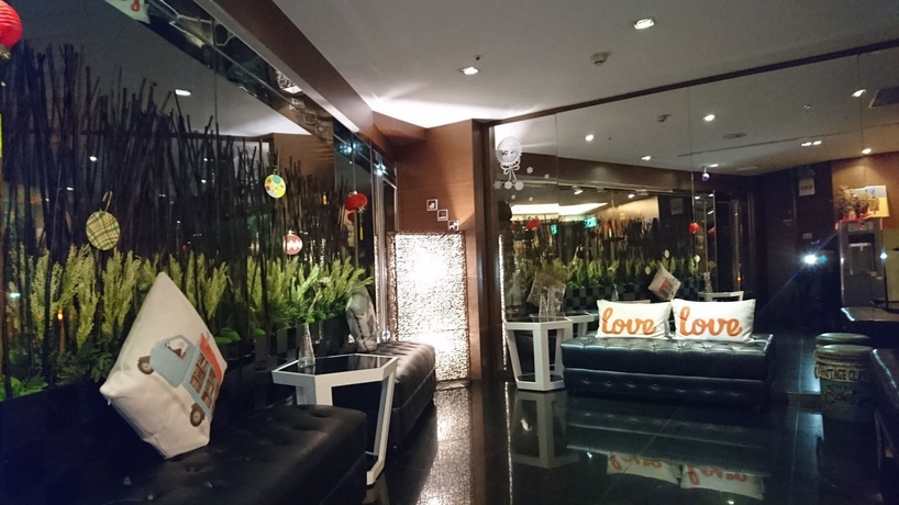 Imagen de los interiores del Hotel Burgary. Foto 8
