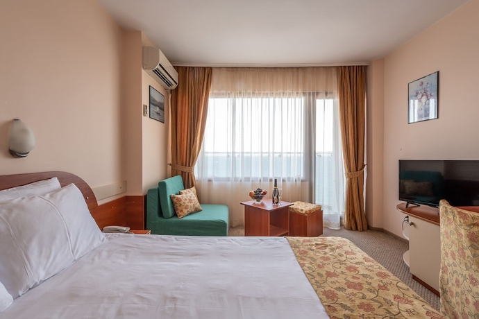 Imagen de la habitación del Hotel Burgas Beach. Foto 6