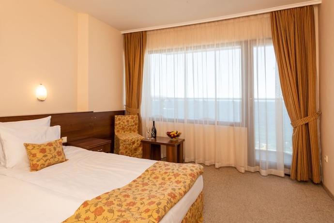 Imagen de la habitación del Hotel Burgas Beach. Foto 9