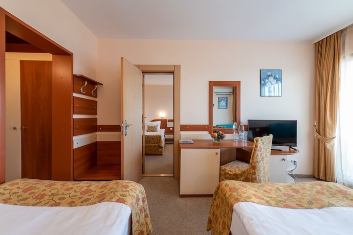 Imagen de la habitación del Hotel Burgas Beach. Foto 13