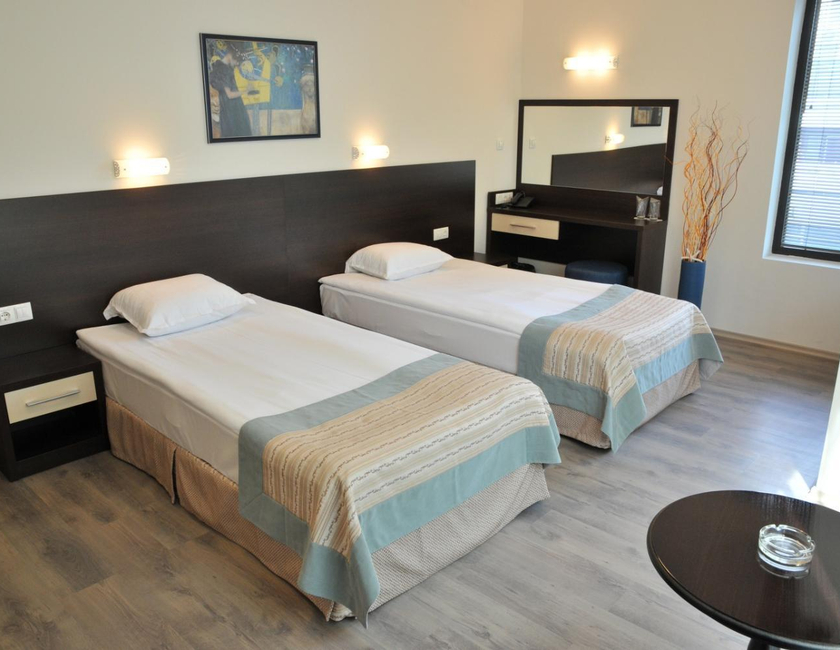 Imagen general del Hotel Burgas Free University. Foto 11